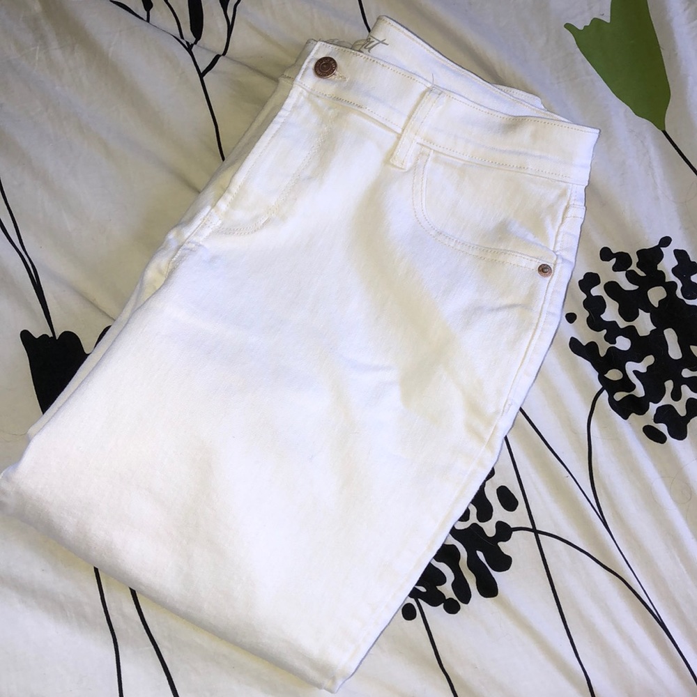 White Old Navy Jeans